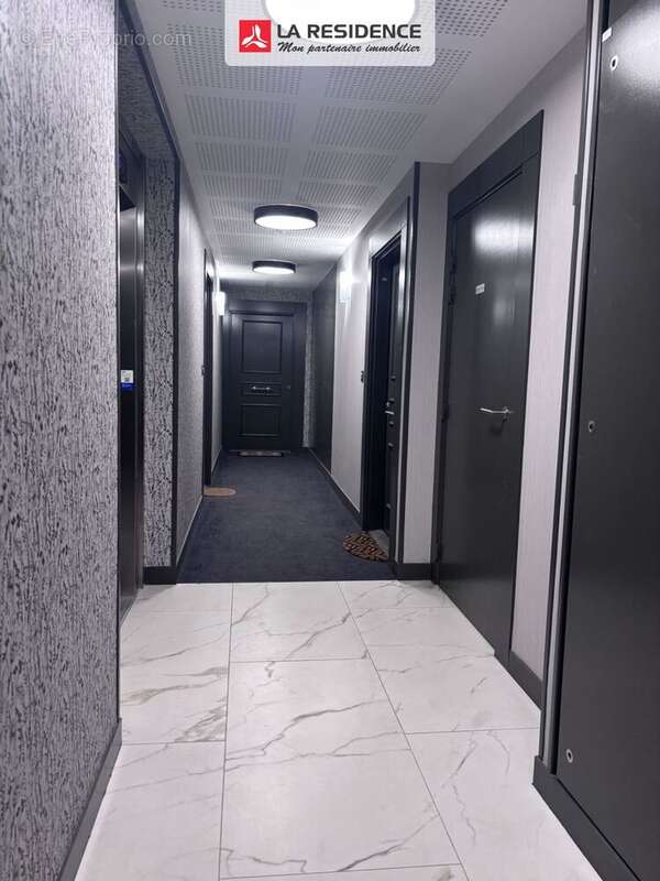 Appartement 67 m² à Les Clayes-Sous-Bois  - photo 5
