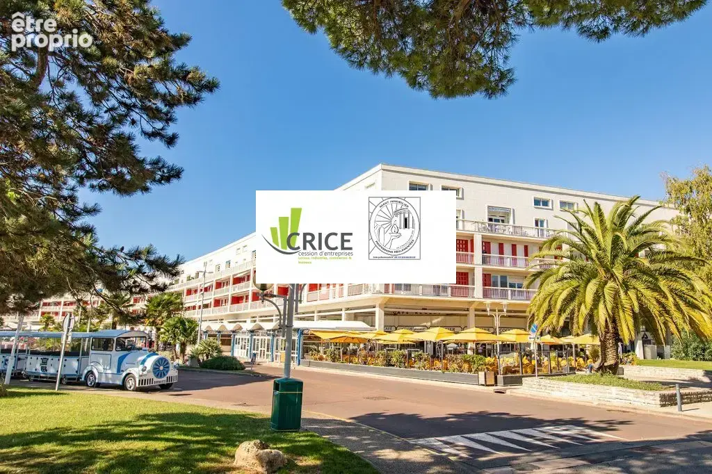 Commerce 90 m² à Royan  - photo 2