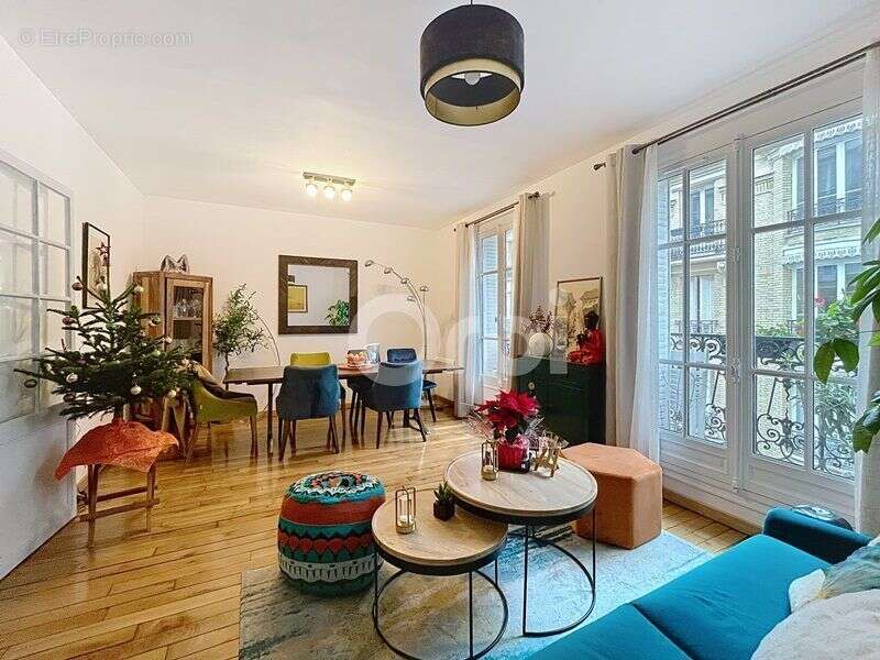 Appartement à PARIS-15E