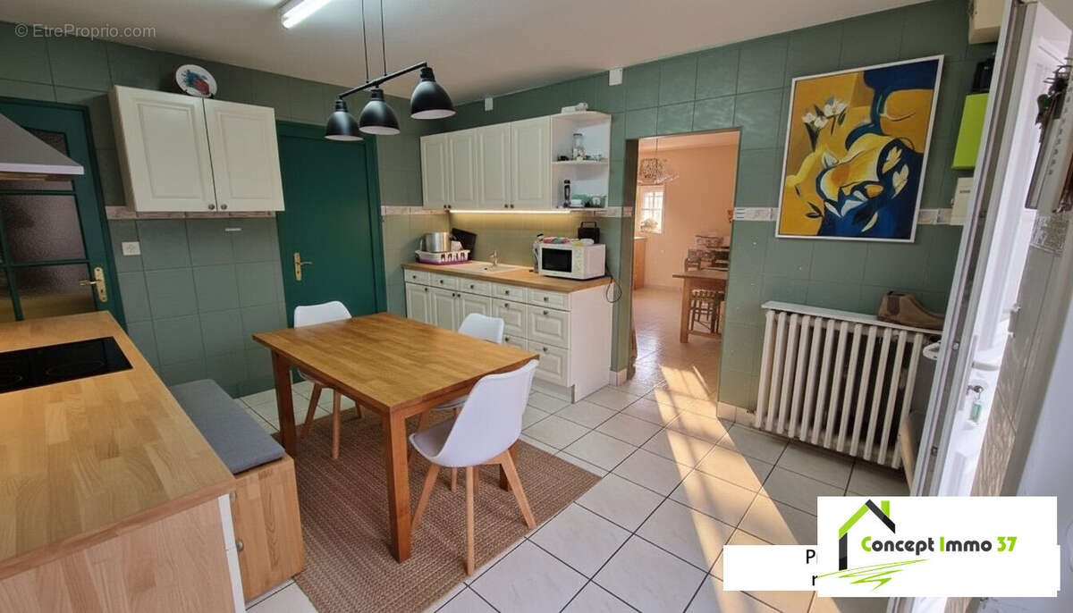 Maison à LA VILLE-AUX-DAMES