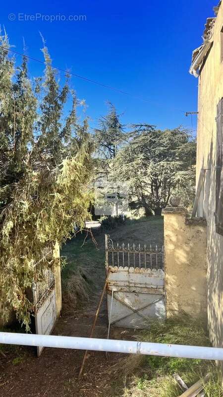 Maison à SABRAN