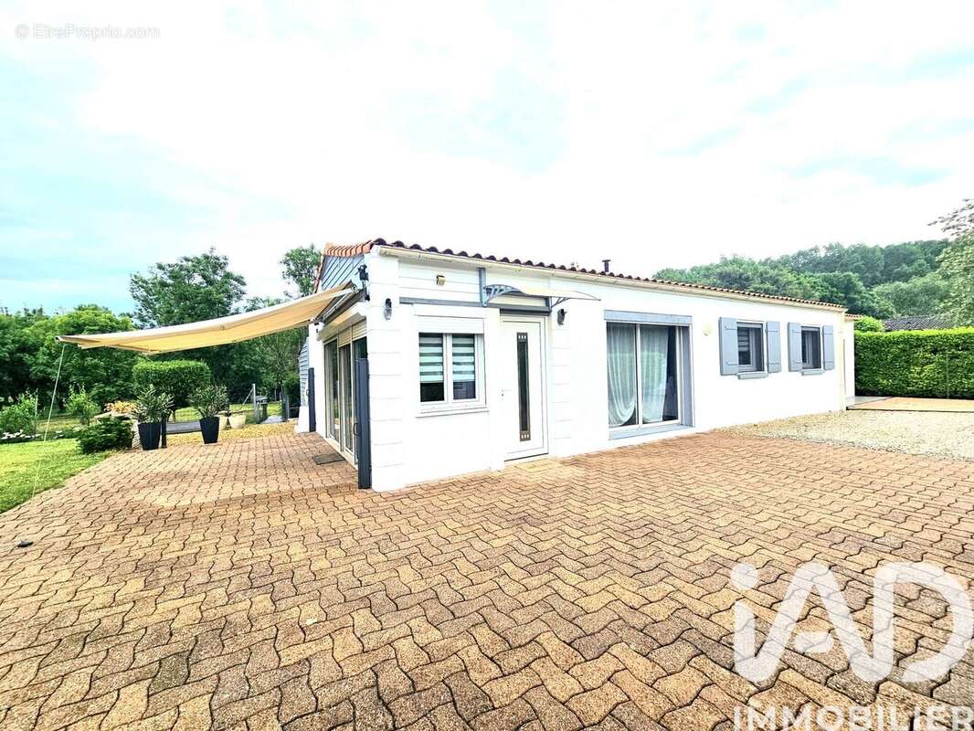 Maison 85 m² à Arcais  - photo 4