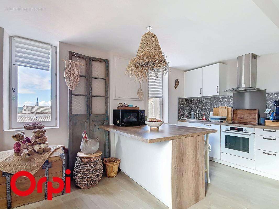 Appartement à LA CADIERE-D'AZUR