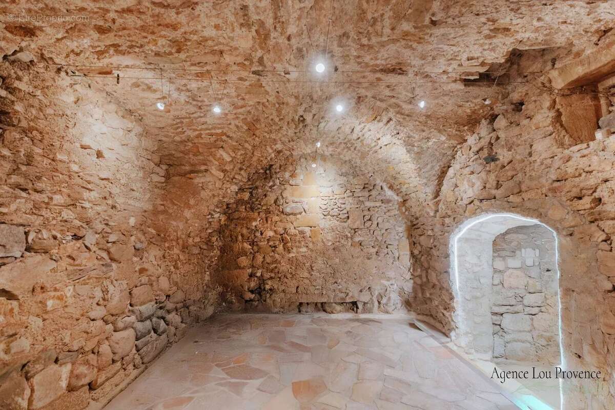 Appartement à EYGUIERES