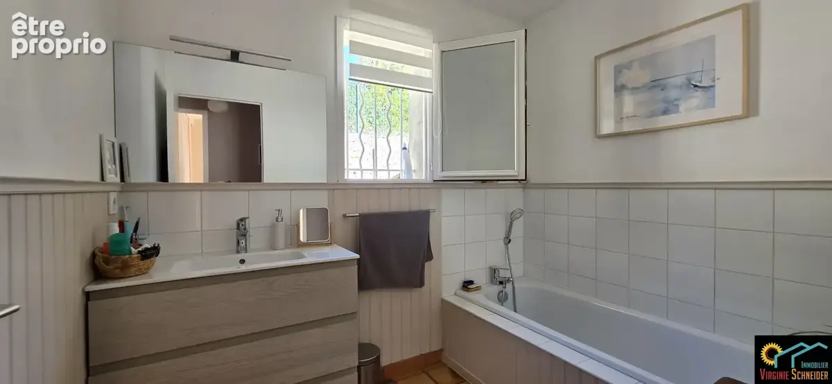 Maison 5 pieces 127m2 piscine et garage - photo 16
