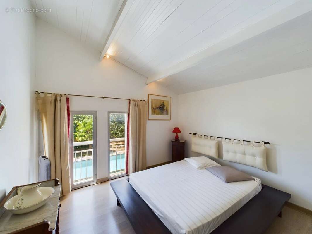 Splendide maison d'architecte à l'ambiance rétro/chic. - photo 11