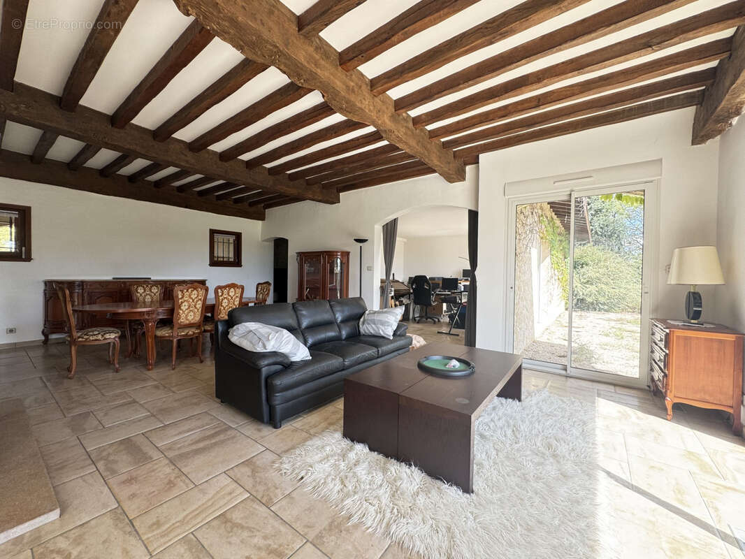 Maison à BEAUREPAIRE