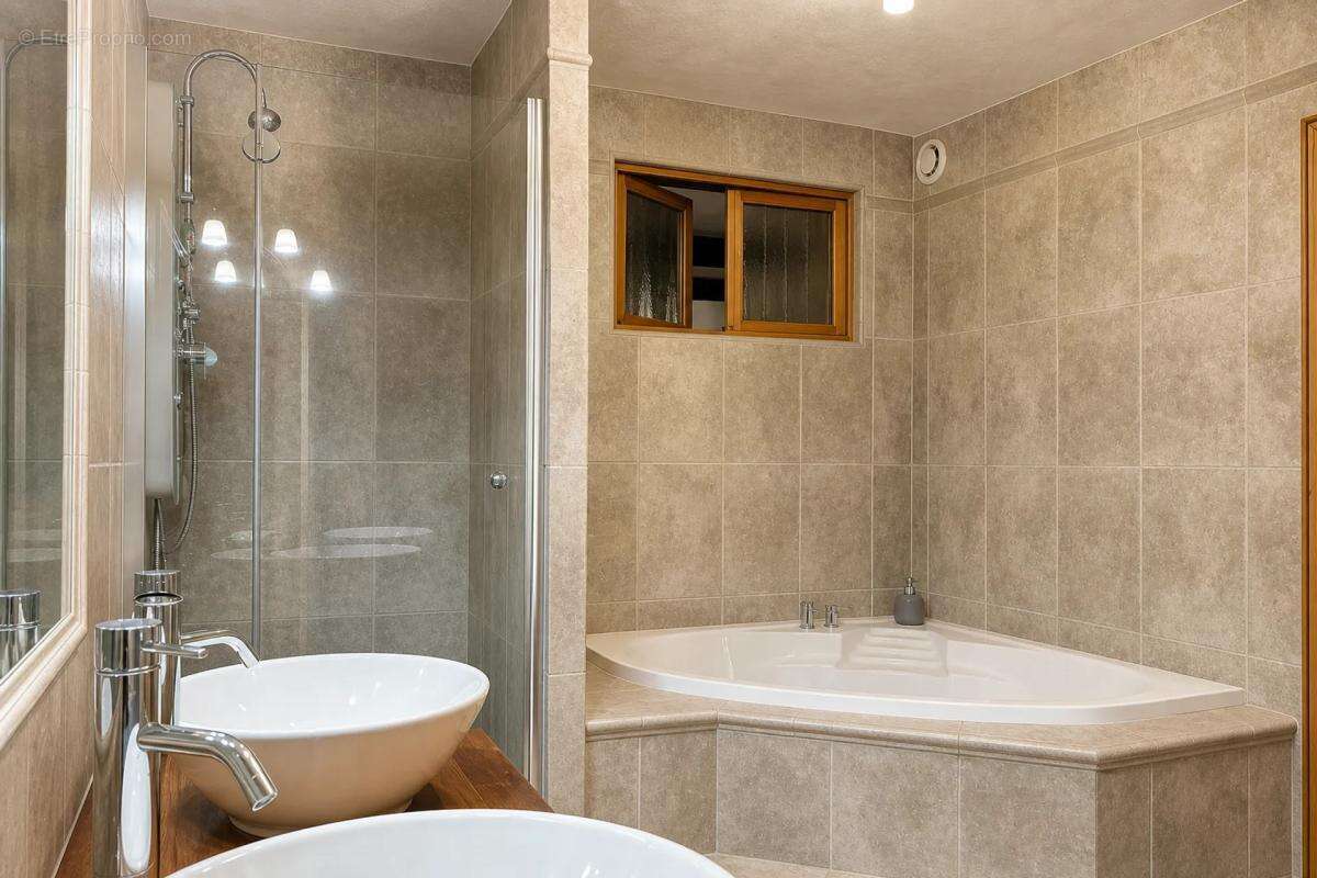 Maison rénovée 5 pièces 110 m² au calme, Peille - photo 15