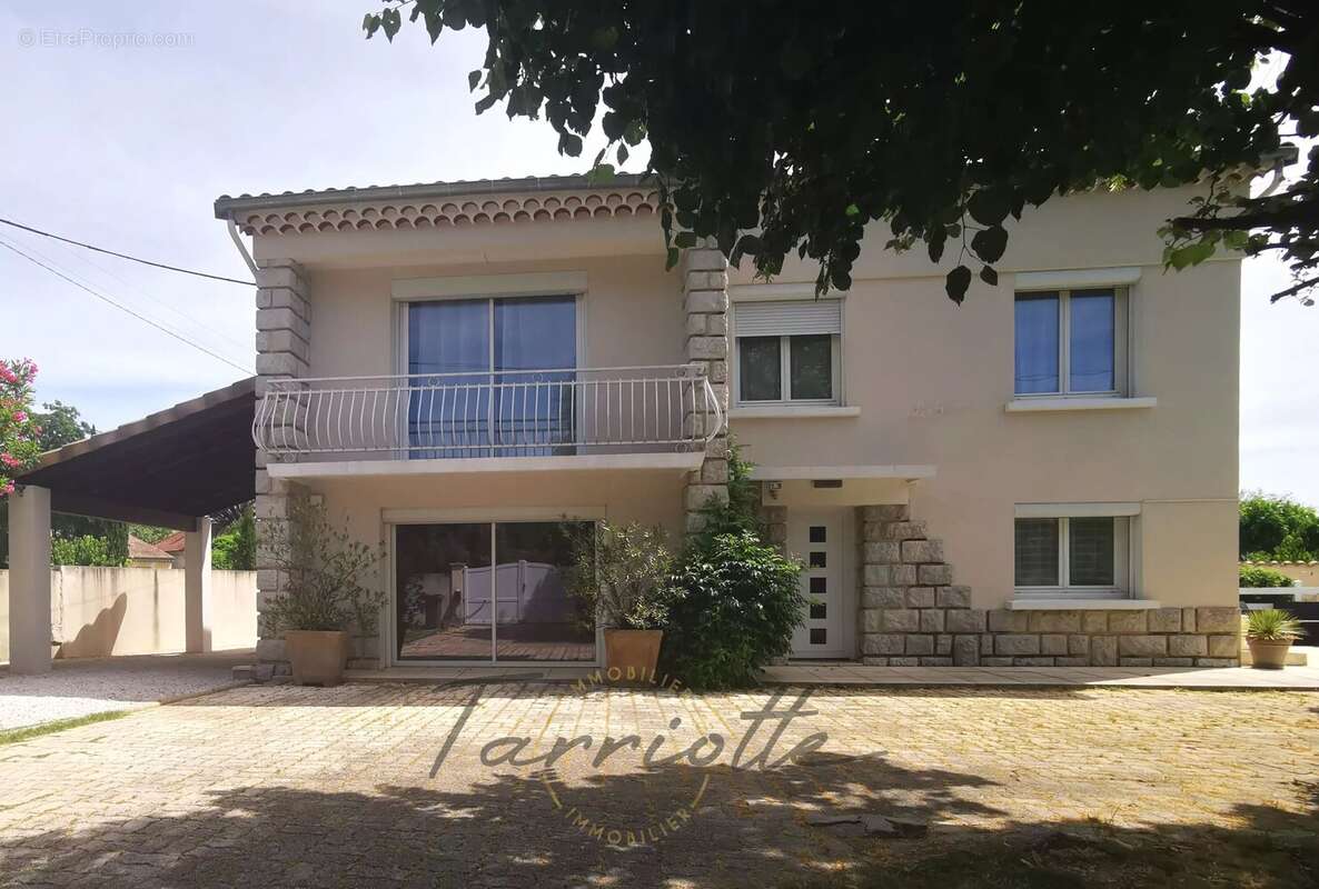 Maison à MONTELIMAR
