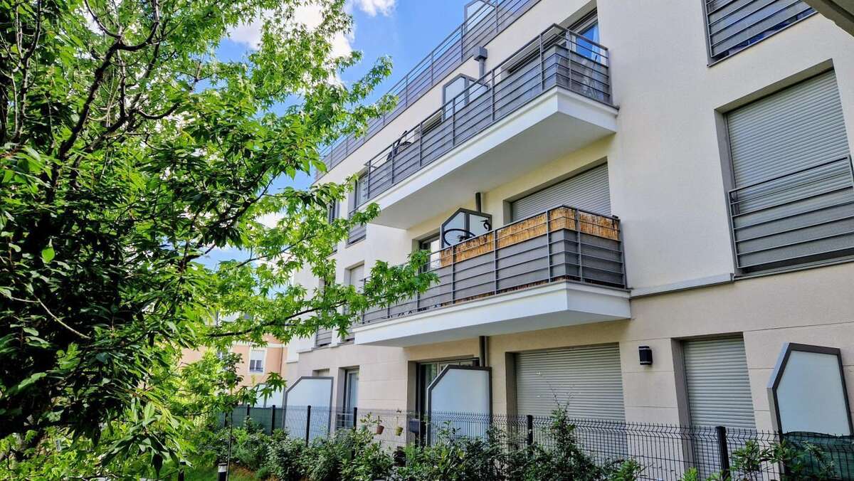 Appartement À Vendre 3 pièces immeuble 2025 en centre ville - photo 2