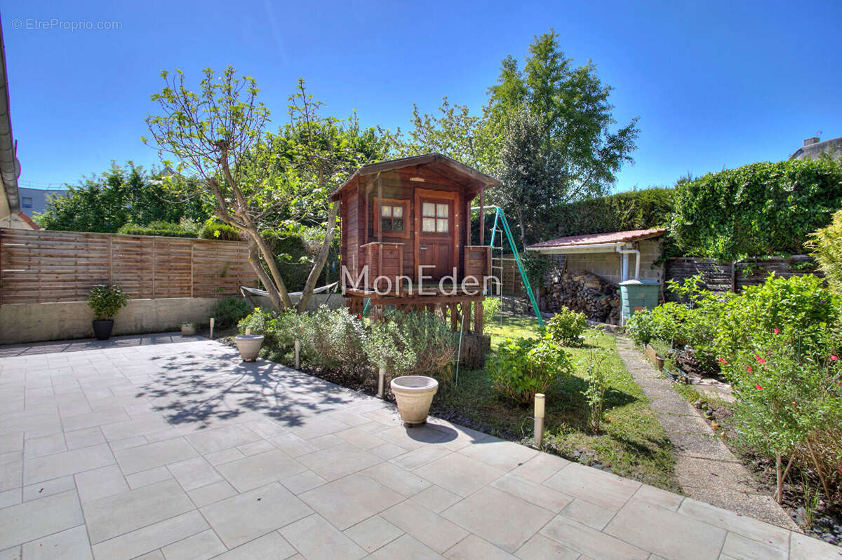 Maison  5 pièce(s) 120 m2 avec jardin  et Terrasse de 300m² - photo 5