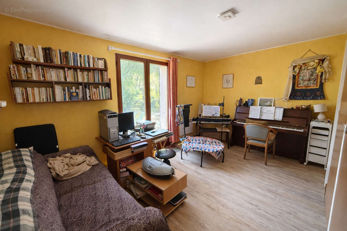 Maison à SOLLIES-TOUCAS