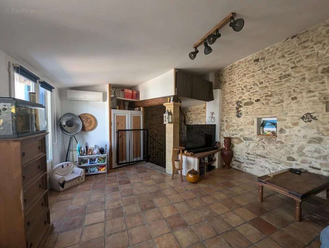 Maison à BEZOUCE