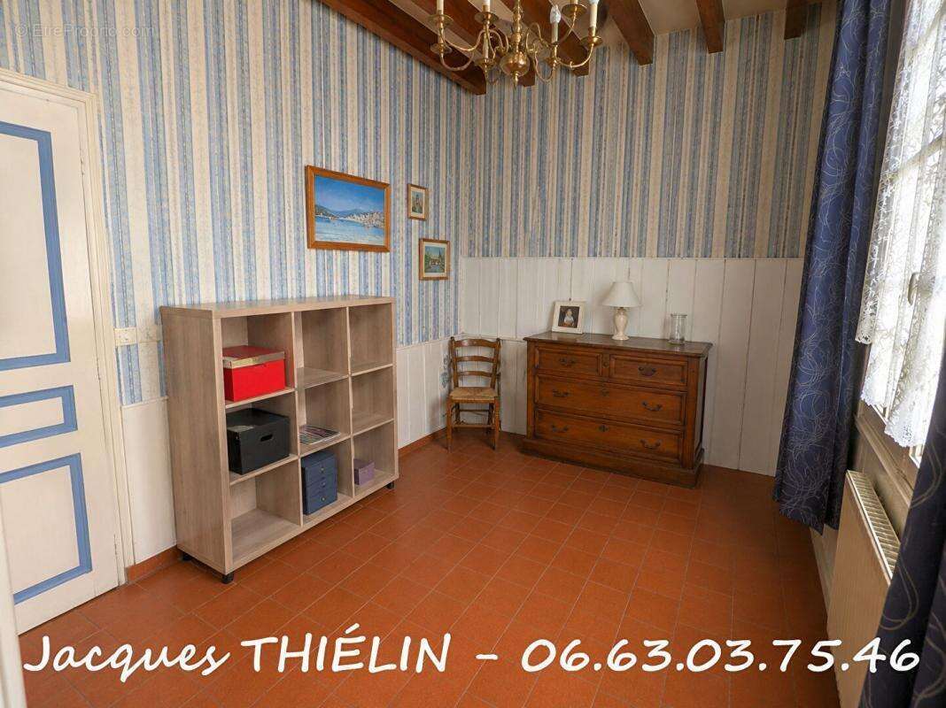 Maison à LONGUE-JUMELLES
