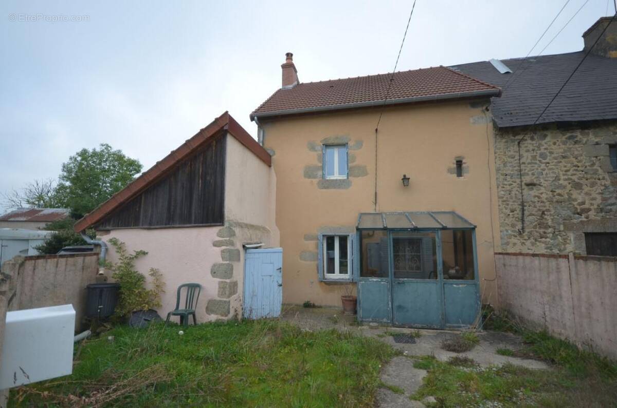 Maison à GOUZON