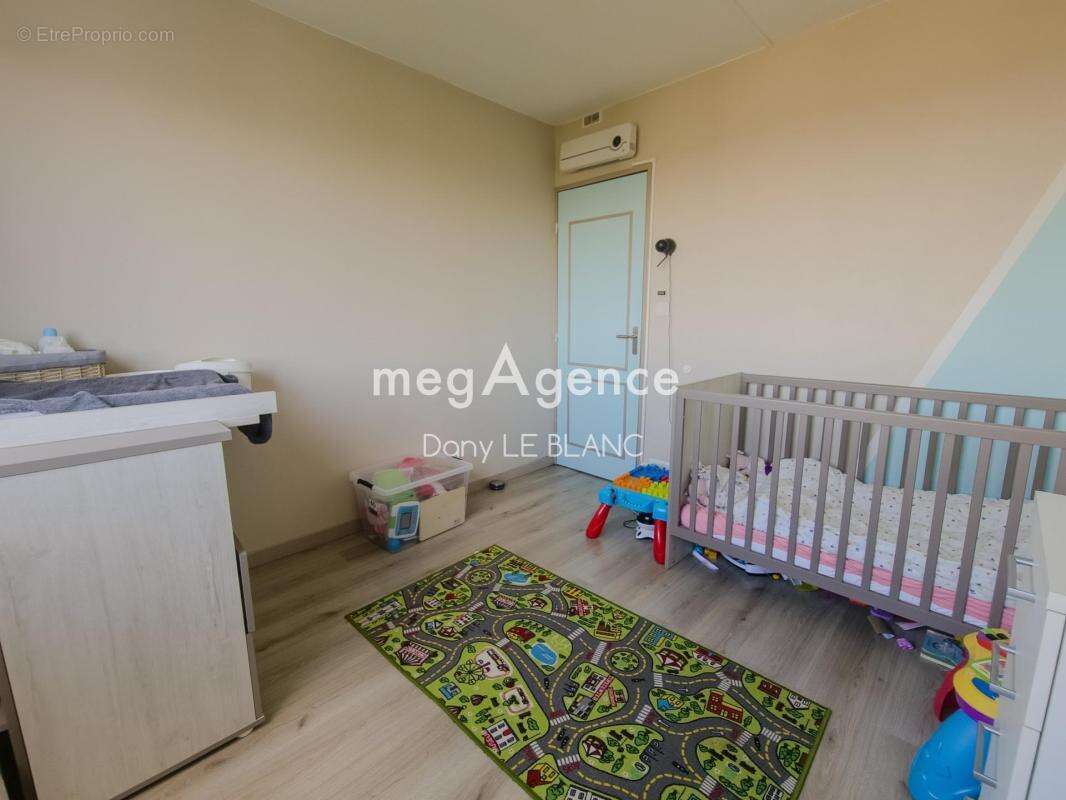 Appartement à MAINVILLIERS