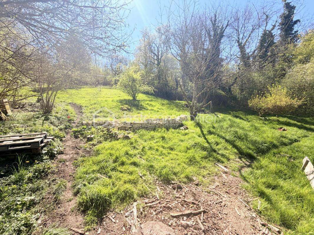 À vendre – Maison de plain-pied avec grand terrain dans un environnement très calme sans aucuns vis-à-vis - photo 17