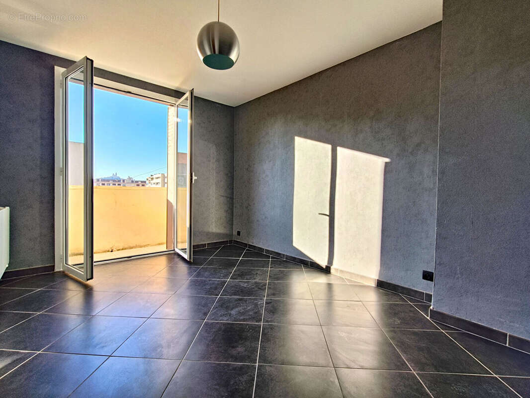 Appartement à MARSEILLE-10E