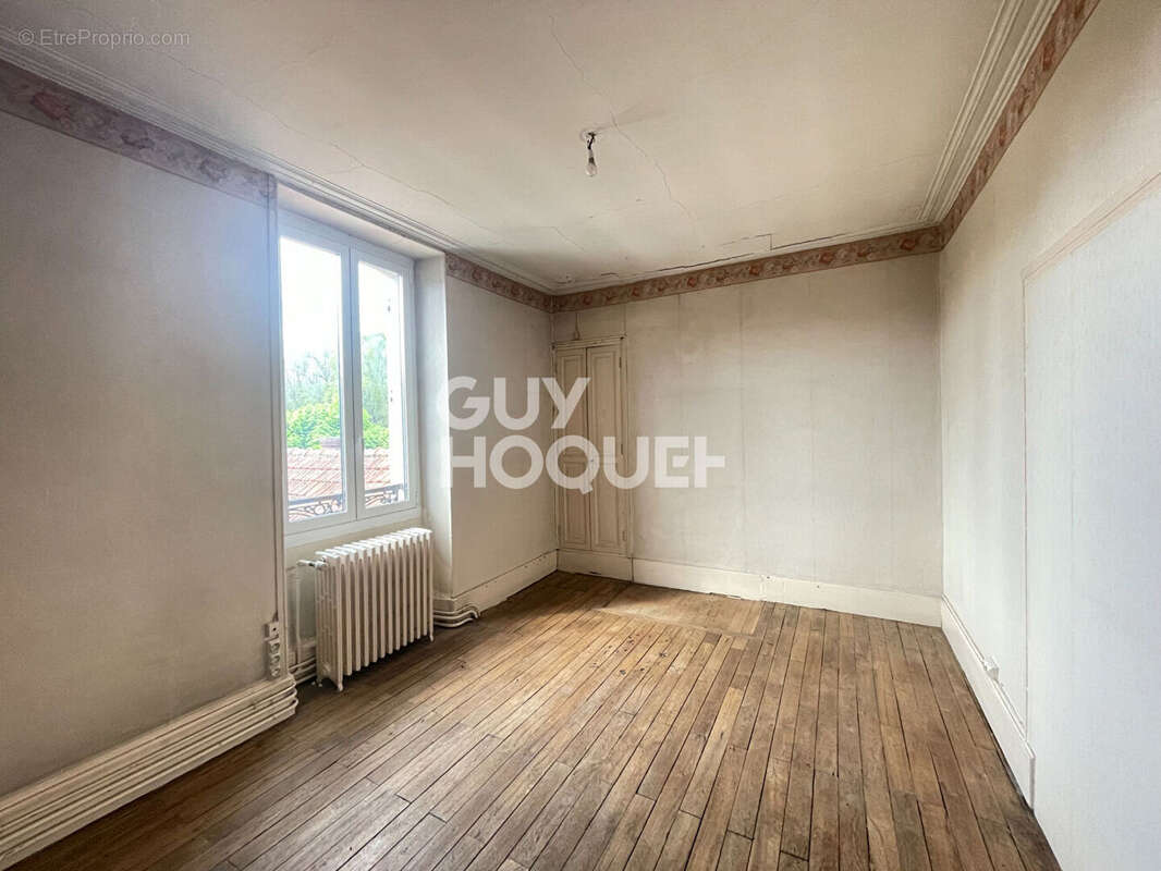 Maison à SAINT-DOULCHARD