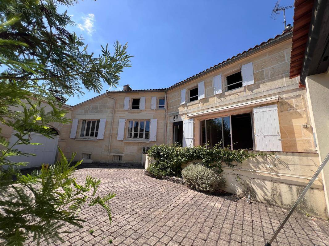Maison à SAINT-SULPICE-DE-COGNAC
