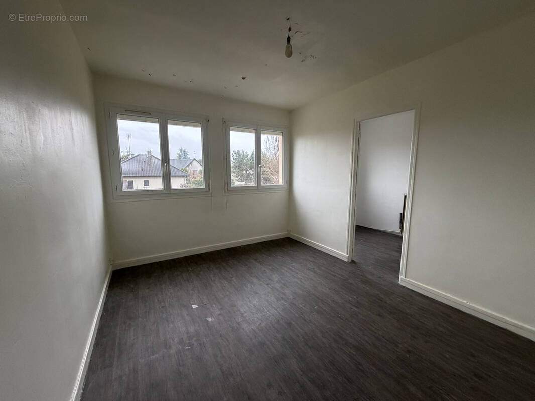 Appartement à LA CHAPELLE-SAINT-LUC