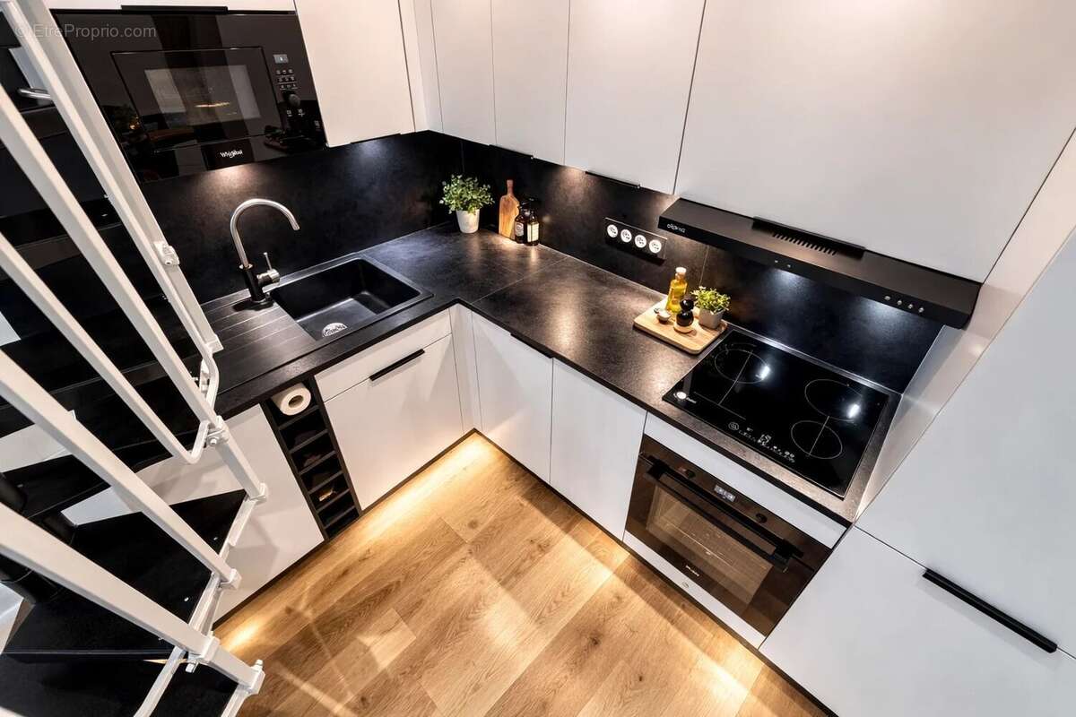 Appartement à PARIS-18E