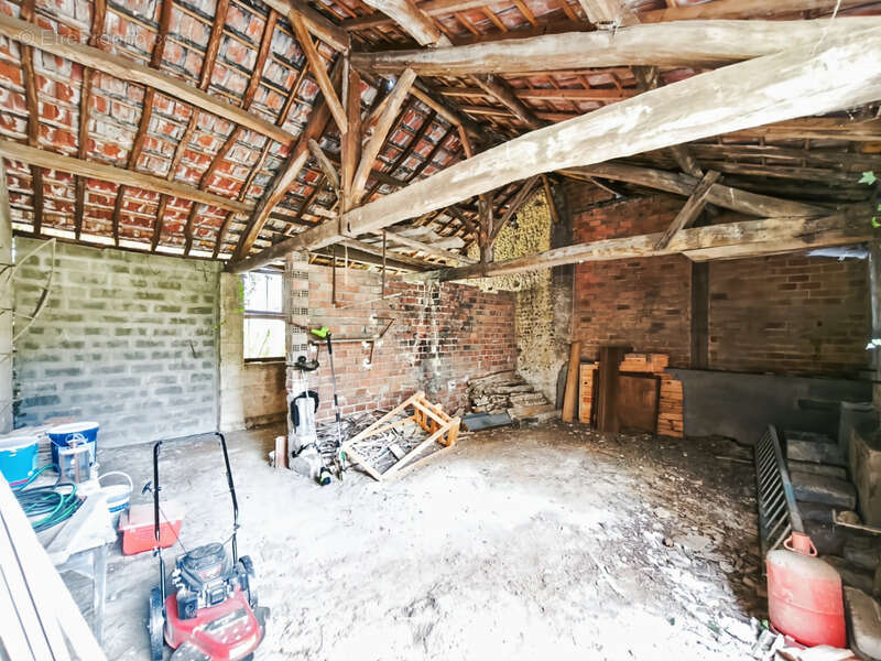 Dpt Gers (32), à vendre SAINT MONT Maison ancienne T4 de 160 m² habitables en plain pied + grenier aménageable + grange attenant - photo 8