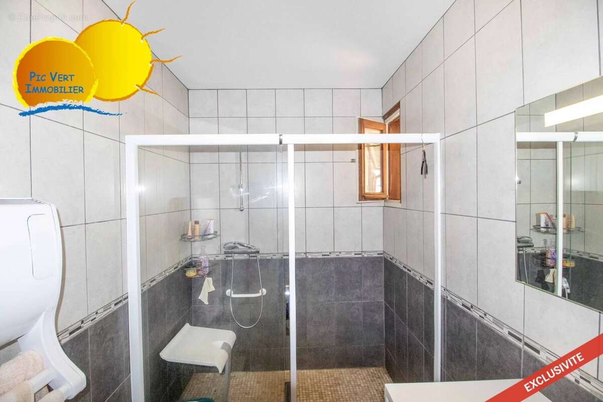 Maison avec chambres de plain-pied et jardin arboré - photo 7