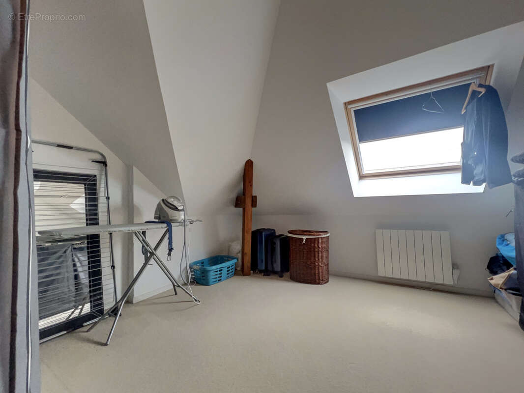 Dernier étage, 3 pièces avec terrasse, garage et parking. - photo 5