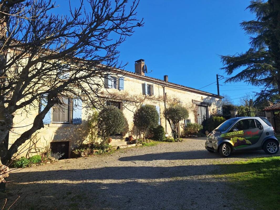 Maison à LA ROCHETTE