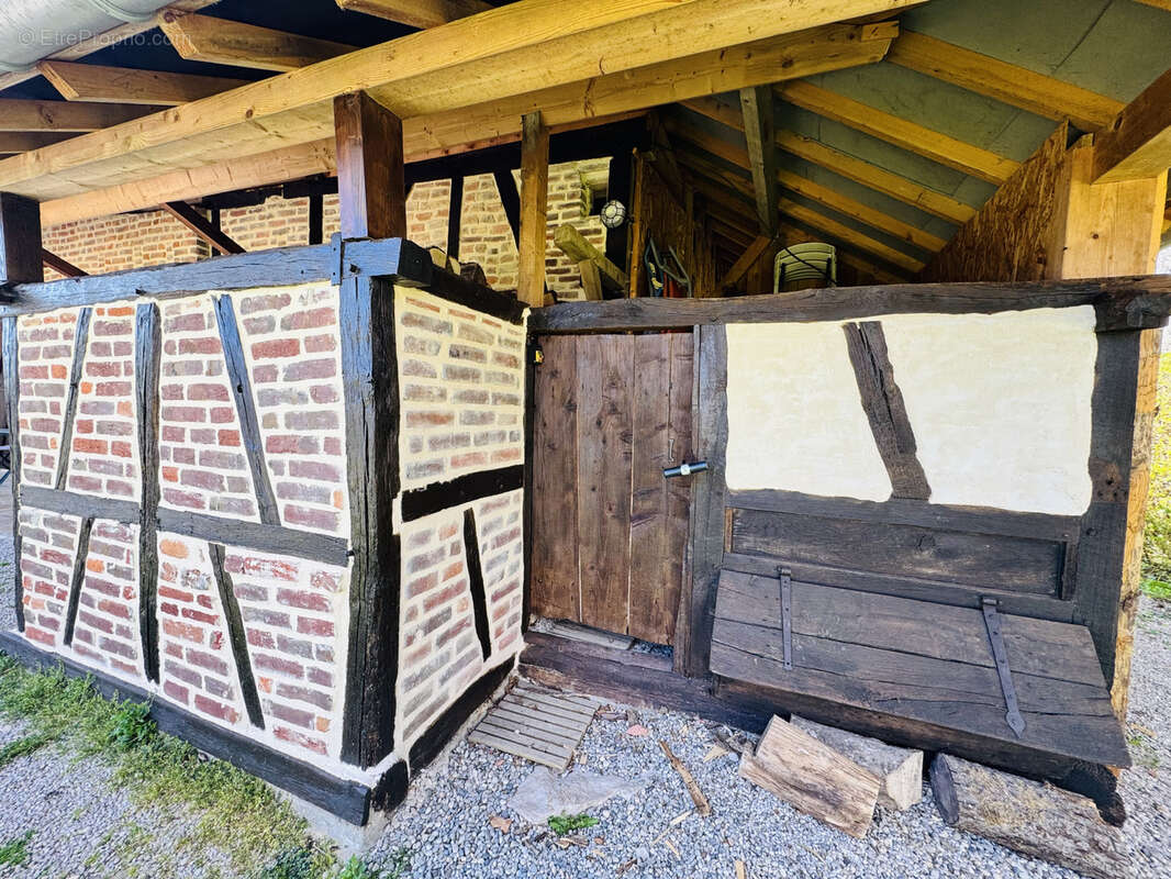 Maison à SENS-SUR-SEILLE