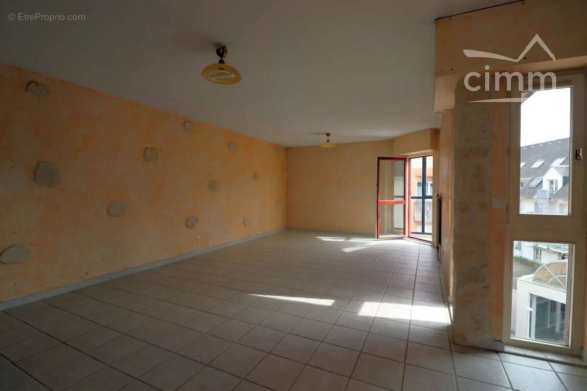 Appartement à CHALLES-LES-EAUX
