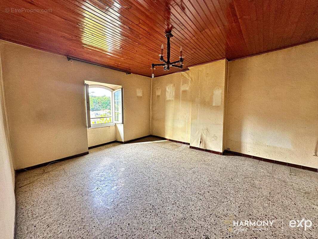 Appartement à JOUQUES
