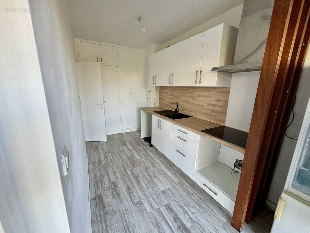 Appartement à FONTENAY-LE-FLEURY