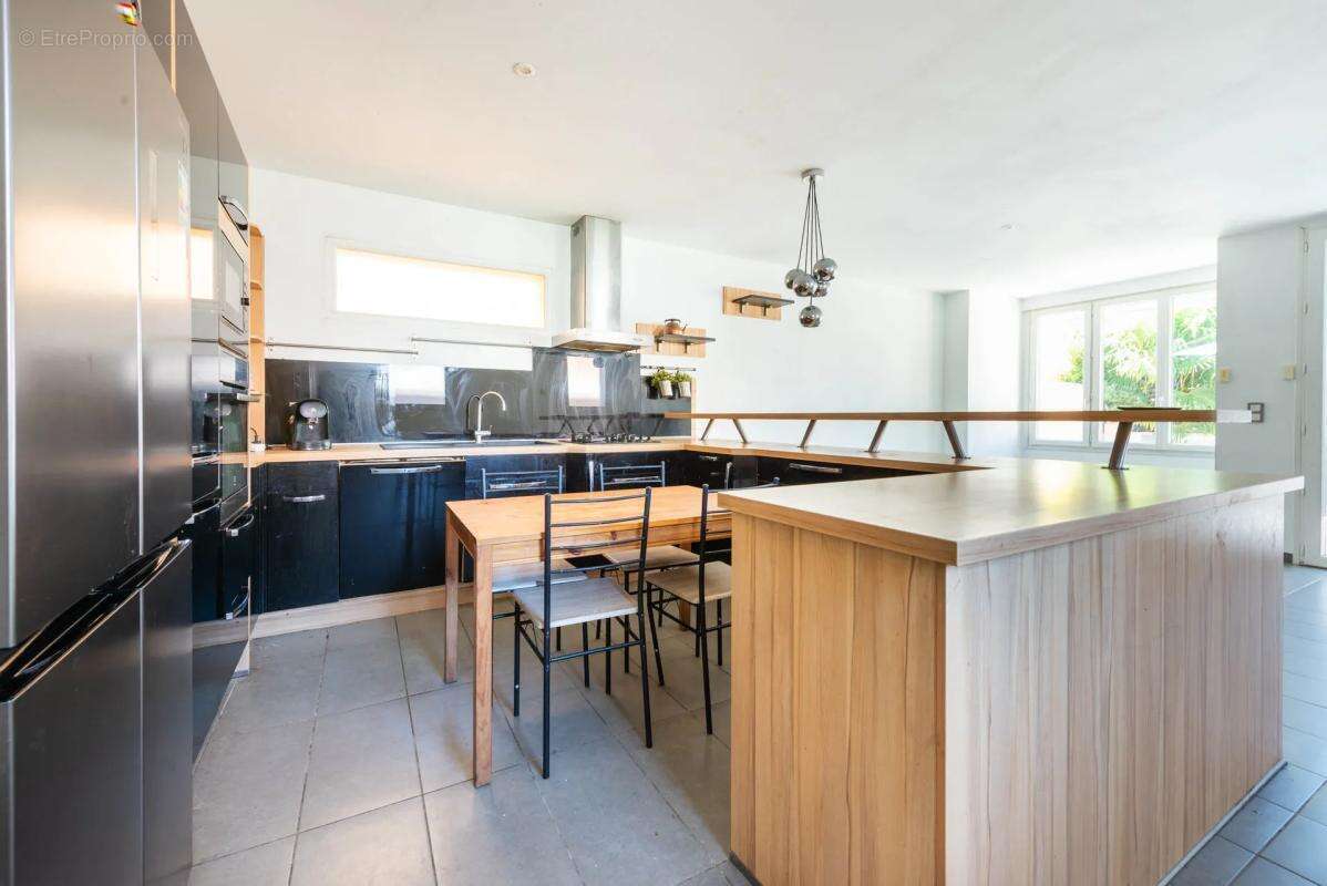 Maison de 4 pièces de 107 m² à Houilles - photo 2