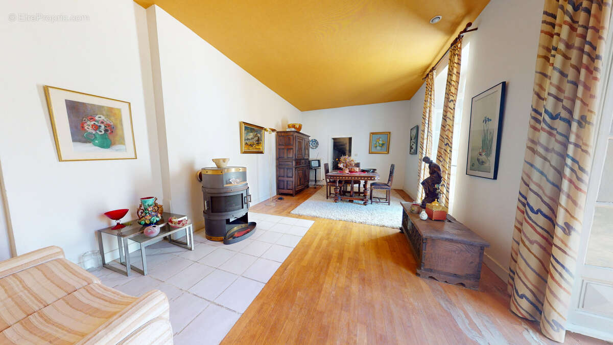 Maison à REQUISTA