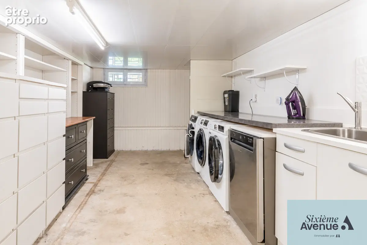 Maison meulière familiale avec piscine couverte, jardin et garage - photo 17