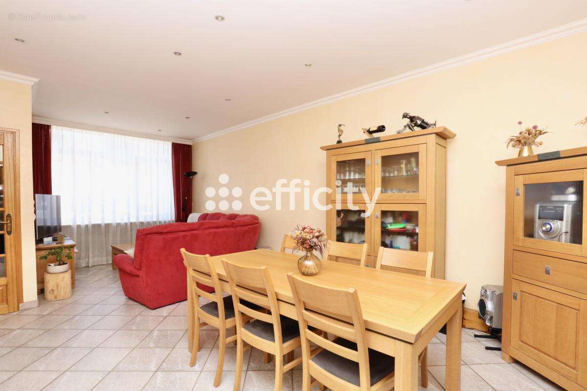 Maison 140 m² à Croix  - photo 6