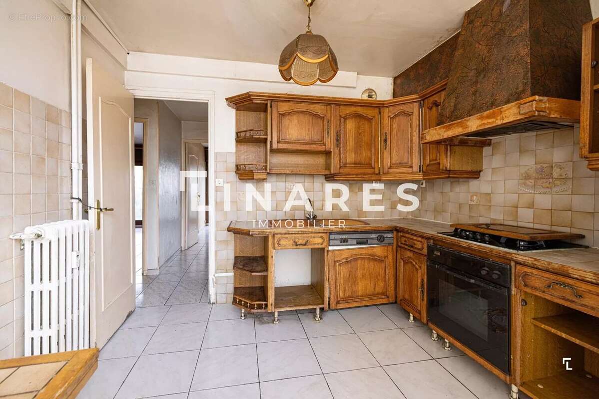 Appartement à MARSEILLE-3E