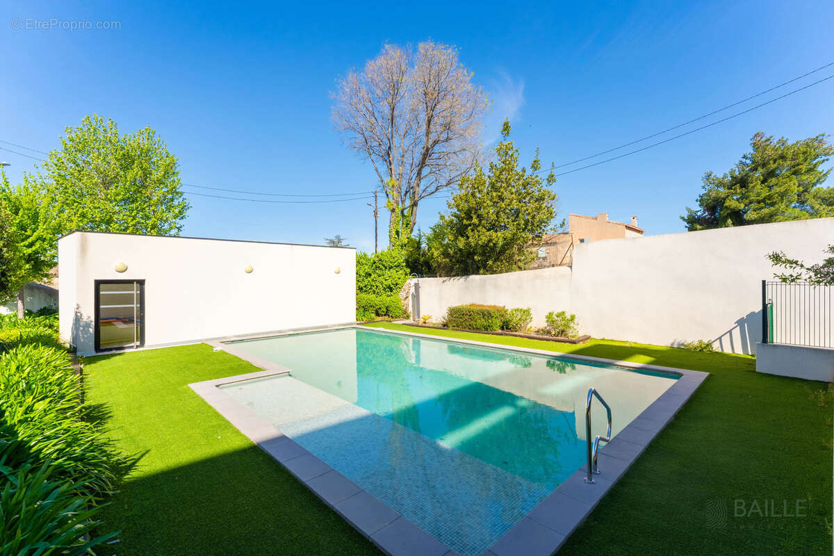 Appartement à MARSEILLE-12E