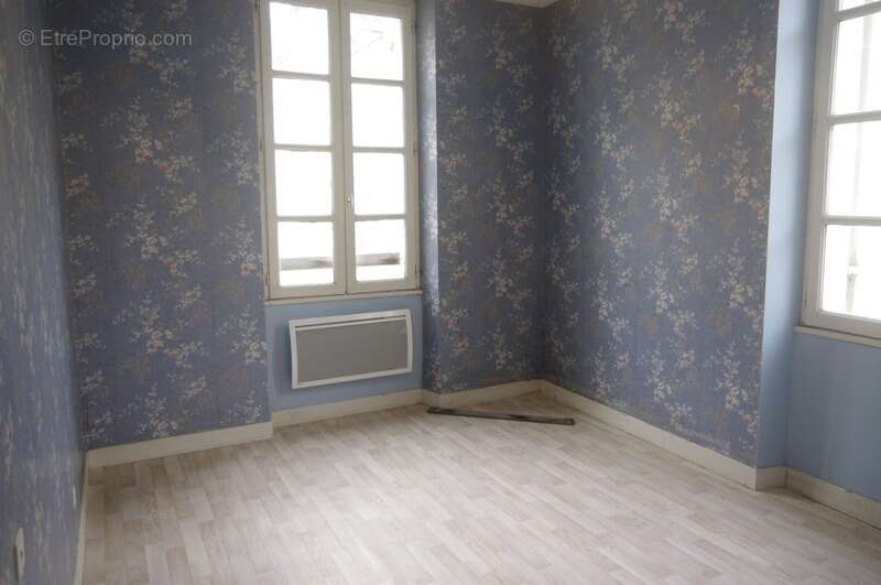 Gondrin, maison en pierre  avec cour comprenant deux logements de 5 et 6 pieces - photo 15