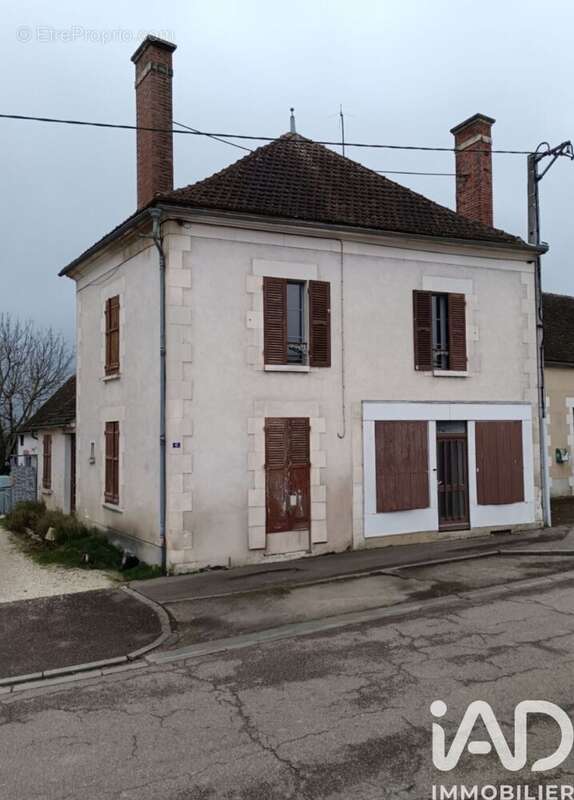 Photo 2 - Maison à CHEMILLY-SUR-YONNE