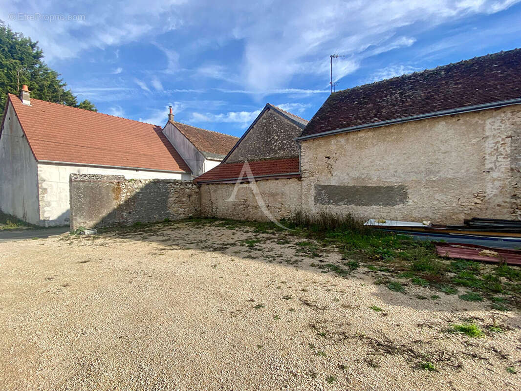 Maison à VILLEBAROU