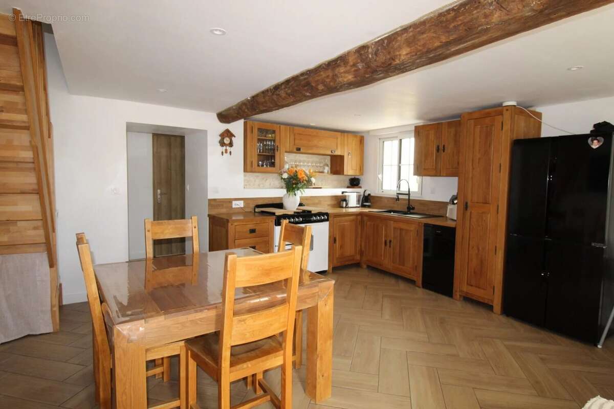 Maison à BREUIL-LA-REORTE