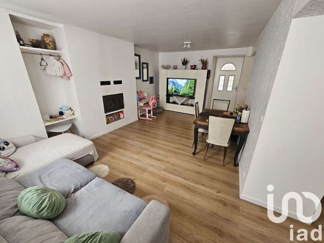 Maison 89 m² à Montmirail  - photo 2