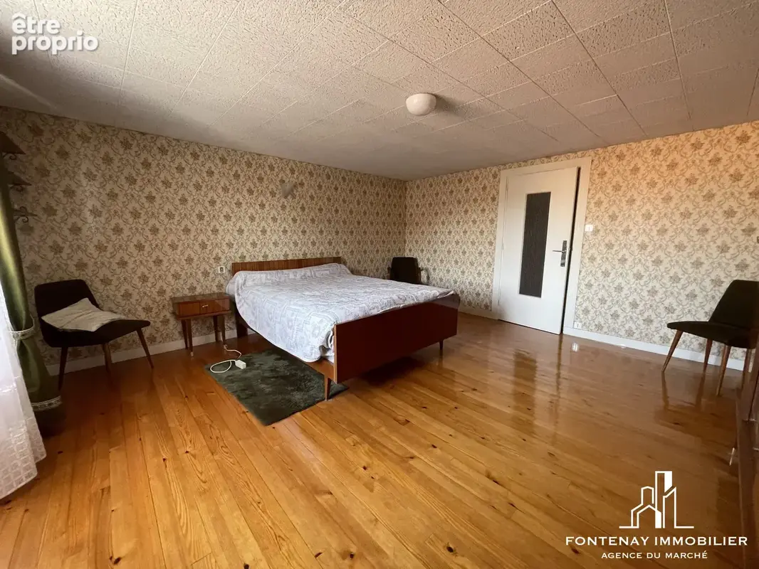 Maison 179 m² à Fontenay-Le-Comte  - photo 8