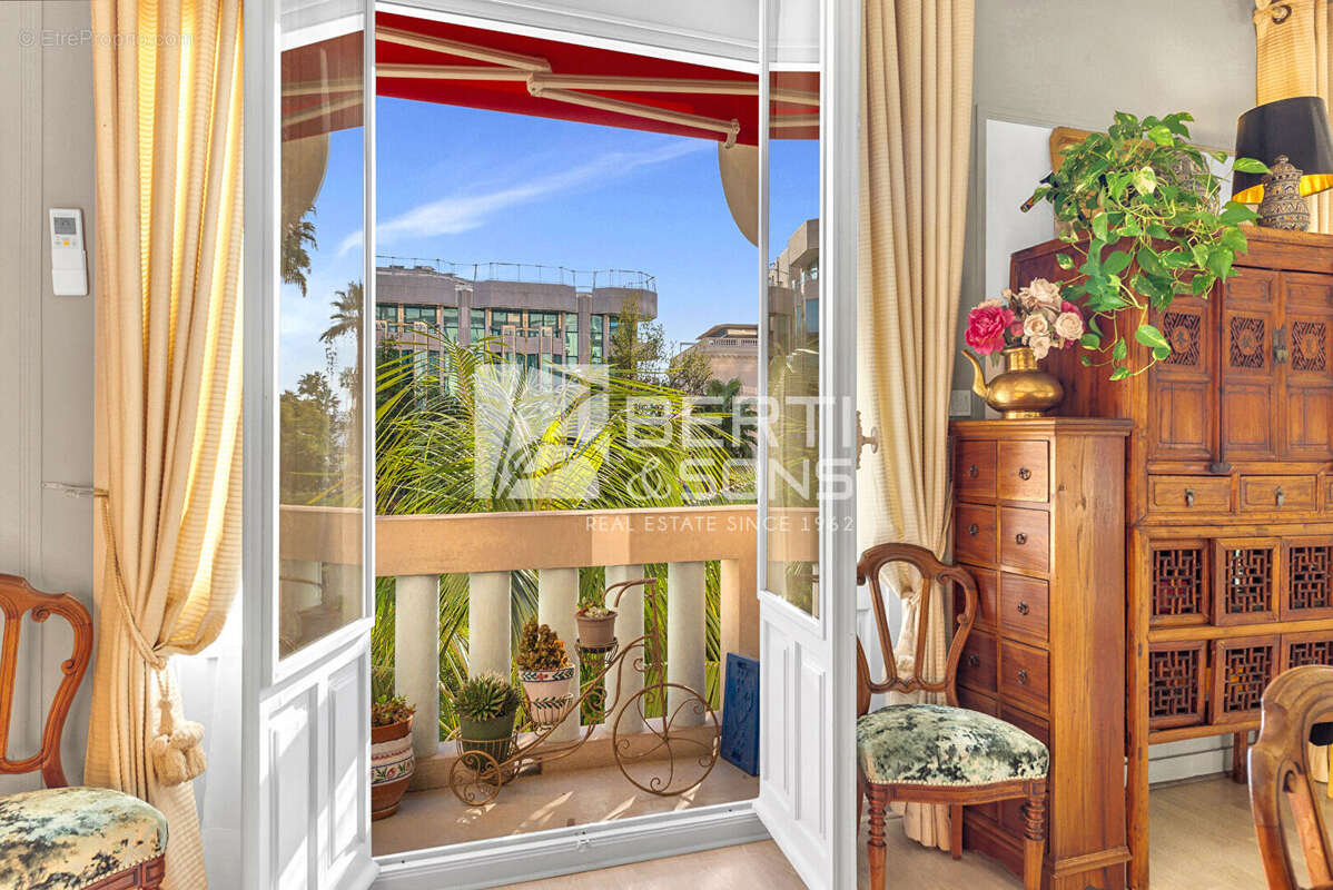 Appartement à CANNES