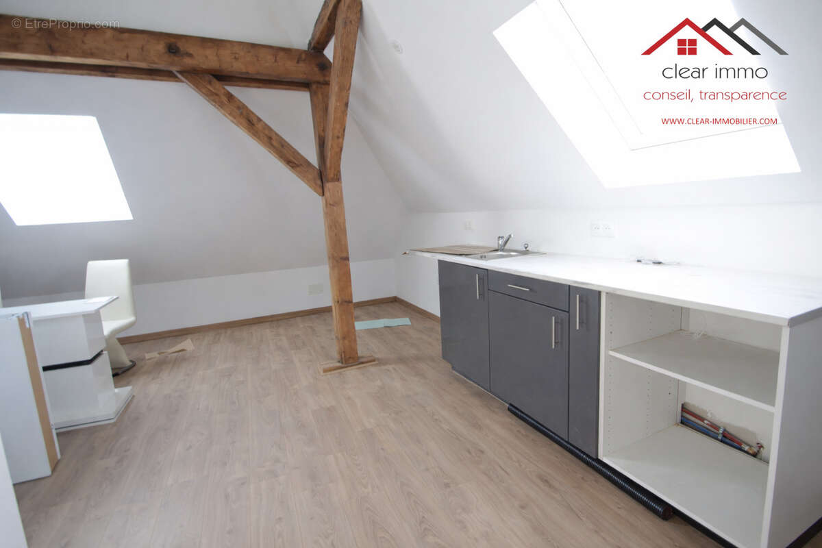 Appartement entièrement rénové avec 2 places de stationnement - photo 2