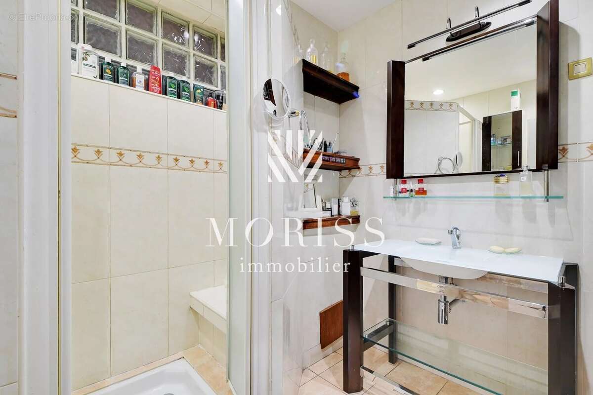 Appartement à CHARENTON-LE-PONT