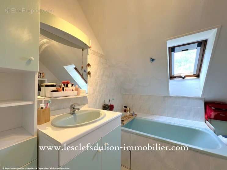 Maison à LORREZ-LE-BOCAGE-PREAUX